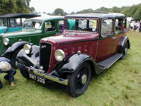 Austin 6 saloon in red